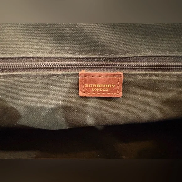 Authentic Burberry Haymarket Check Flap Shoulder Bag - Picture 4 of 7